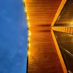 Barn S&s House בית נופש *
