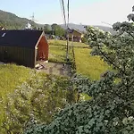 Barn S&s House בית נופש
