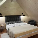 Barn S&s House בית נופש *
